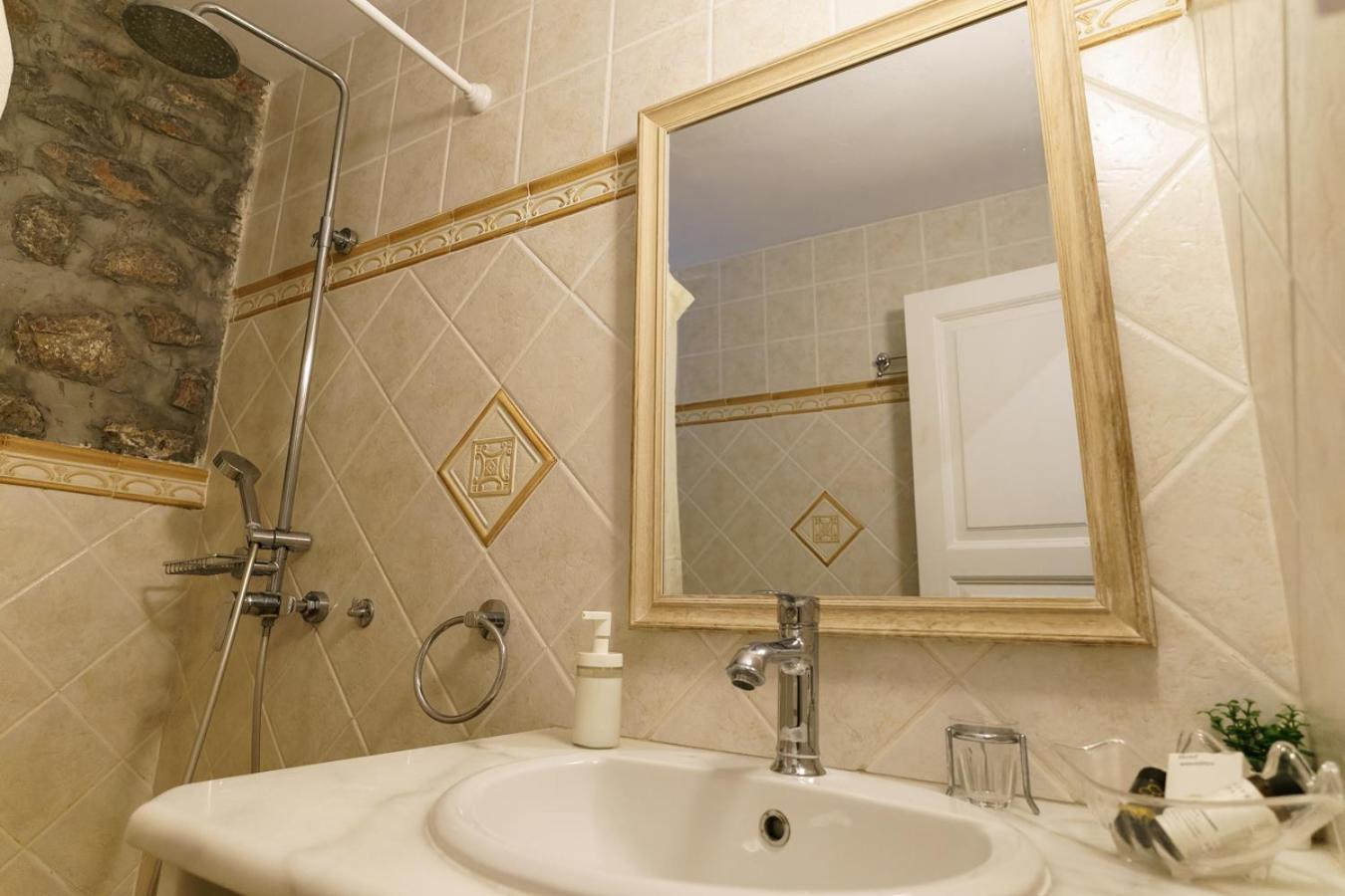 Nereids Guesthouse İdra Dış mekan fotoğraf