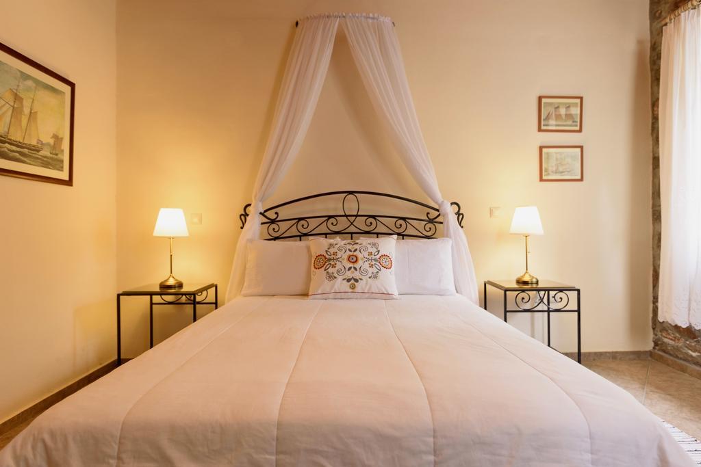 Nereids Guesthouse İdra Dış mekan fotoğraf